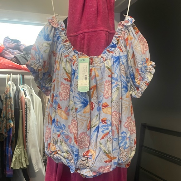 Blouse from dee elly floral and very good quality - Picture 1 of 4
